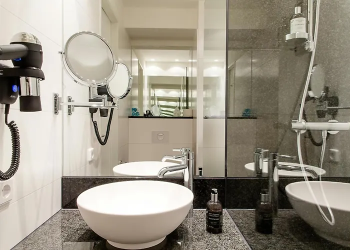 One Berlin-alexanderplatz Hotel 3*