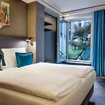 One Berlin-alexanderplatz 3*