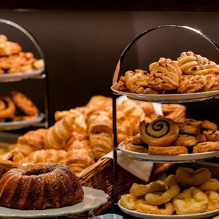 One Berlin-alexanderplatz Hotel 3*